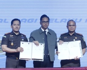 Rico Waas Tandatangani MoU dan Perjanjian Kerjasama Terkait Pelaksana Pidana Kerja Sosial