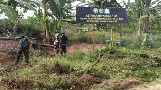 Satgas TMMD Kodim 0104/Atim Sulap Lahan Tidur Jadi Kebun Produktif di Alue Canang