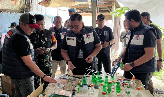 Polrestabes Medan Gerebek Sarang Narkoba di Jalan Mangkubumi, Belasan Orang ‘Nyebur’ Ke Sungai