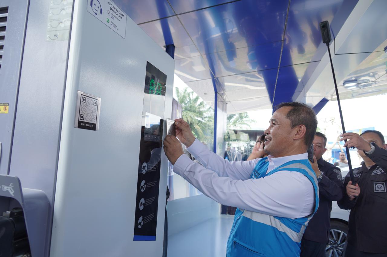 SPKLU PLN Presisi Ultra Fast Charging Pertama di Lingkungan Polda Se-Indonesia Resmi Beroperasi di Polda Sumut