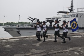 Tempa Mental Baja Prajurit Laut, Satrol Kodaeral I Gelar Latihan Halang Rintang Penuh Tantangan
