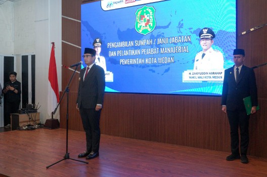 Lantik 69 Pejabat Manajerial, Wali Kota Medan : Atasan Itu Hierarki, Masyarakat Adalah Jabatan Tertinggi