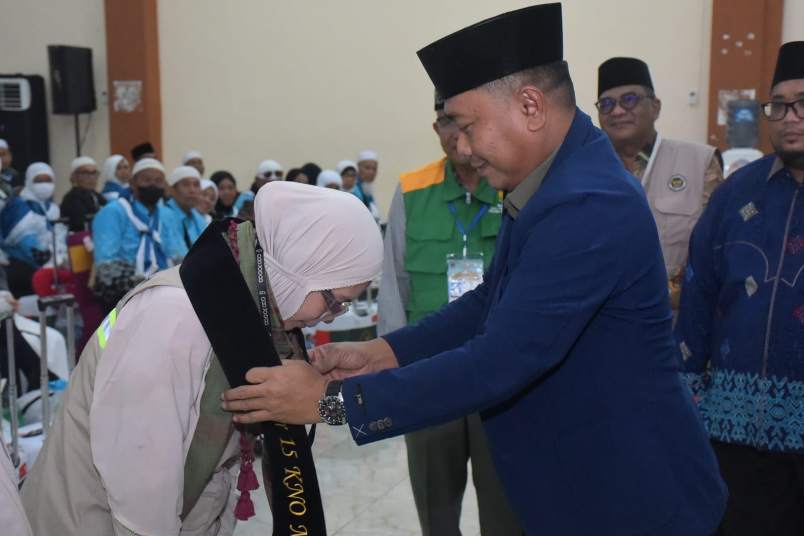 Lom Lom Suwondo Sambut Kepulangan Jemaah Haji Kloter 15