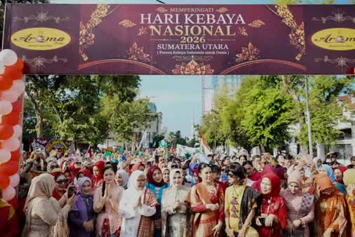 Hari Kebaya Nasional 2026 di Medan Berlangsung Meriah