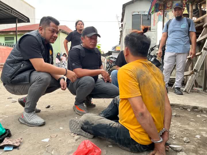 Suara Tembakan Peringatan Warnai Penggerebekan Sarang Narkoba di Bantaran Rel KA Medan – Kualanamu