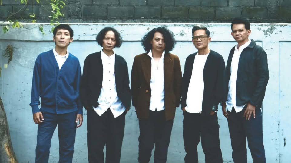 Setelah Kolaborasi di “Fana”, Roni Budiman Resmi Bergabung Dengan Aftersunset