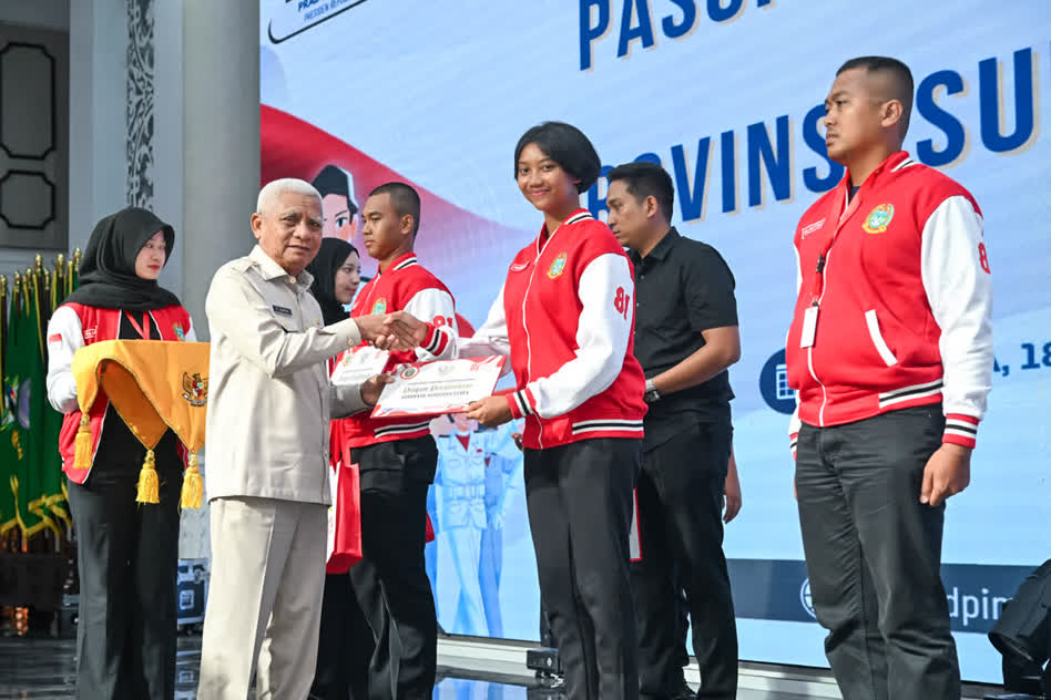 Tuntas Jalankan Tugas HUT Ke-81 RI, Wagub Sumut Lepas Pemulangan 74 Paskibraka