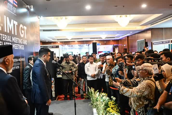 Gubernur Bobby Nasution Usulkan 4 Skema Satukan Potensi Ekonomi 10 Provinsi se-Sumatera