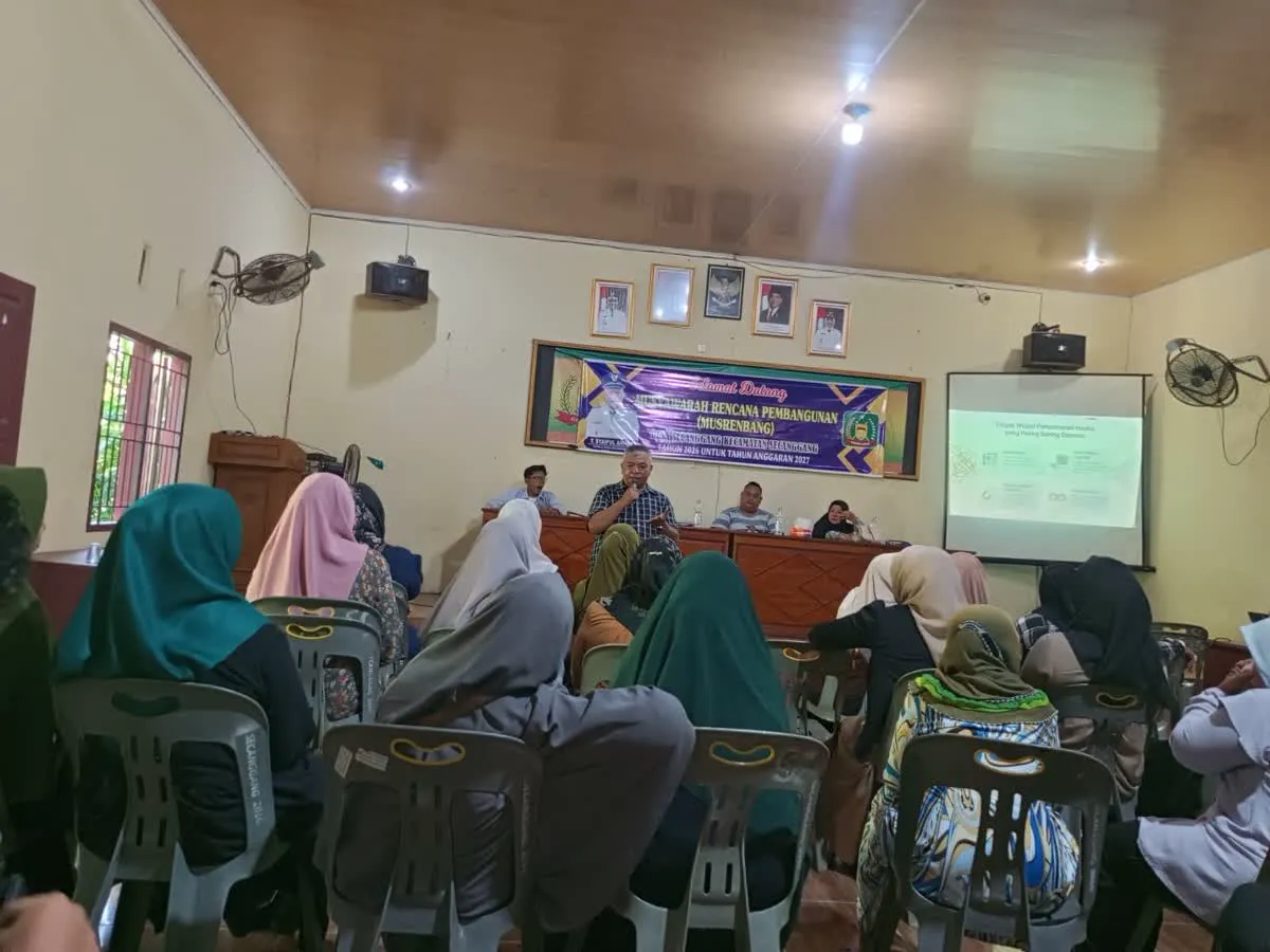 KKN Tematik UMSU Ajak Kaum Ibu Desa Secanggang Bijak Bermedia Sosial