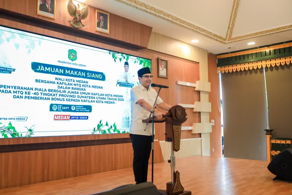 Piala Bergilir MTQ Sumut Kembali Ke Medan, Wali Kota Rico Waas Apresiasi Kafilah dan Serahkan Bonus