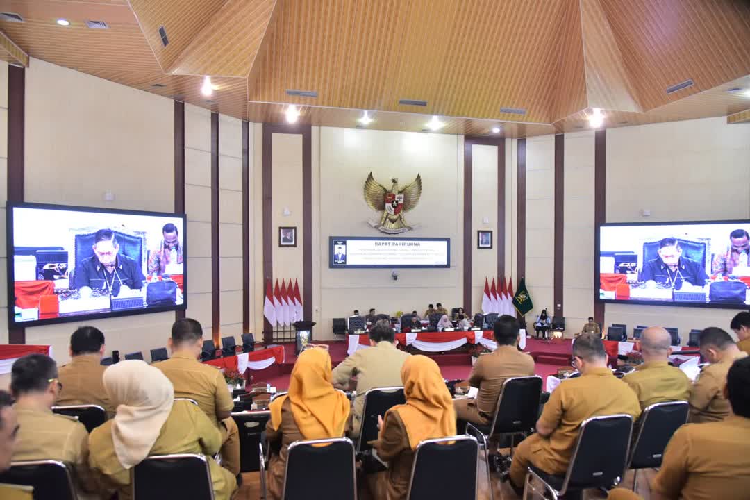 Wali Kota Rico Waas Hadiri Paripurna DPRD : Perda Penanggulangan Kemiskinan Direvisi