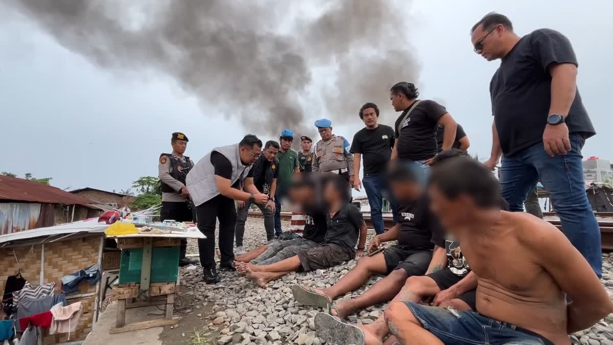Polrestabes Medan Gerebek Sarang Narkoba di Bantaran Rel Kereta Api Tembung, Ini Hasilnya