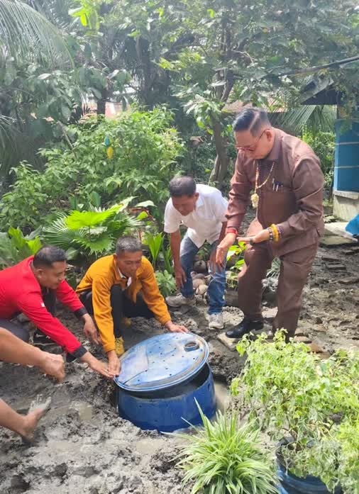 Ketua DPRD Medan Tinjau Pembangunan Tempat Penampungan Sampah Organik Berbasis TEBA di Medan Deli