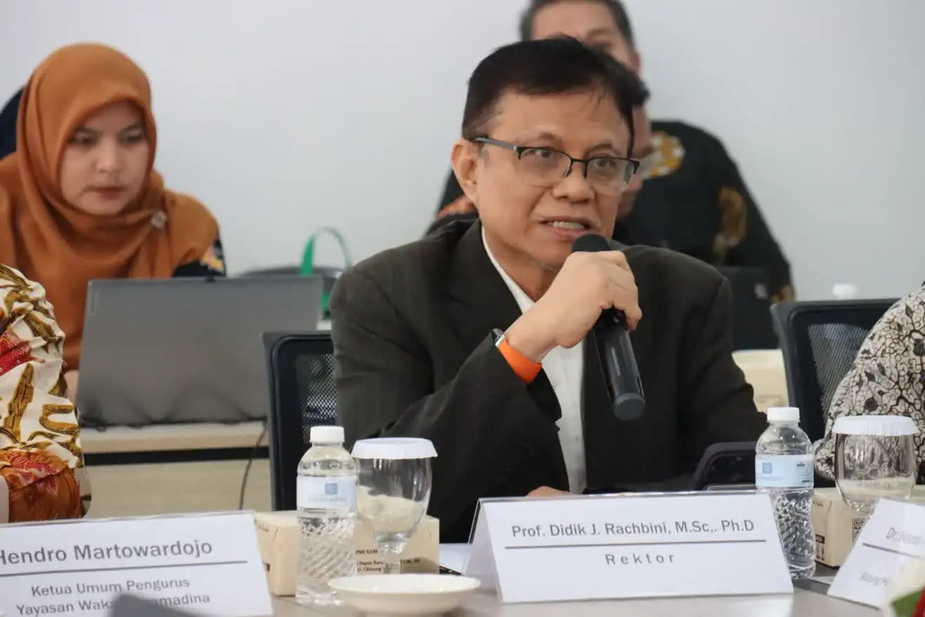 Drama Sidang MK dan “Shadow Politics” Jokowi